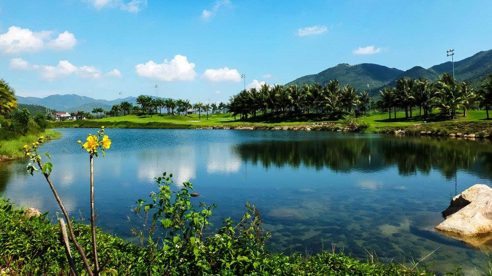 Diamond Bay Golf & Villas